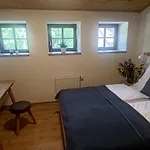 Na Jeleni Stezce * Chřibská