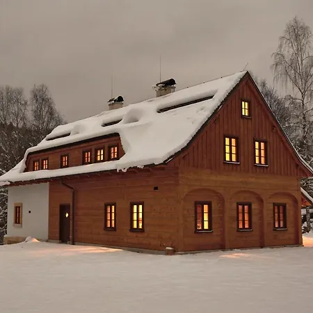 Na Jelení Stezce Casa de Férias *