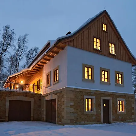 Na Jeleni Stezce Tatil Evi