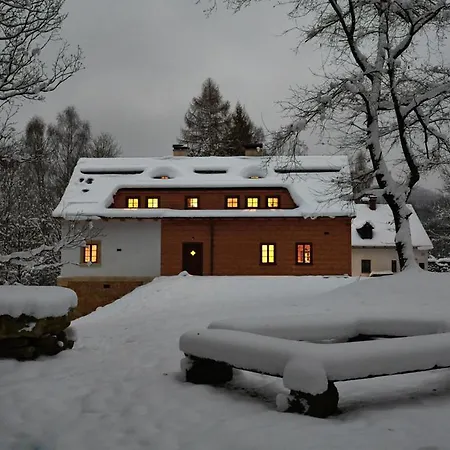 Tatil Evi Na Jeleni Stezce Chřibská